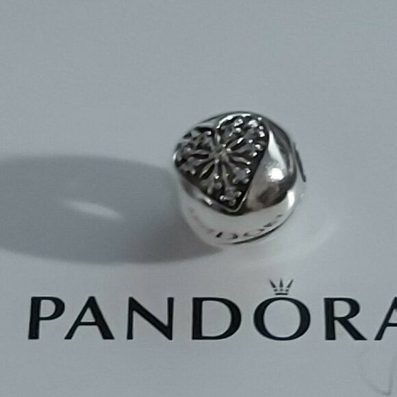 Pair of PANDORA *RETIRED*Sterling Silver Heart of Winter Clip w/cz's 796388CZ - Picture 2 of 10